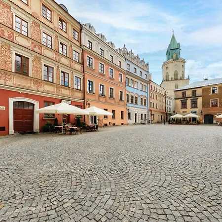 Rynek 10 Apartment *